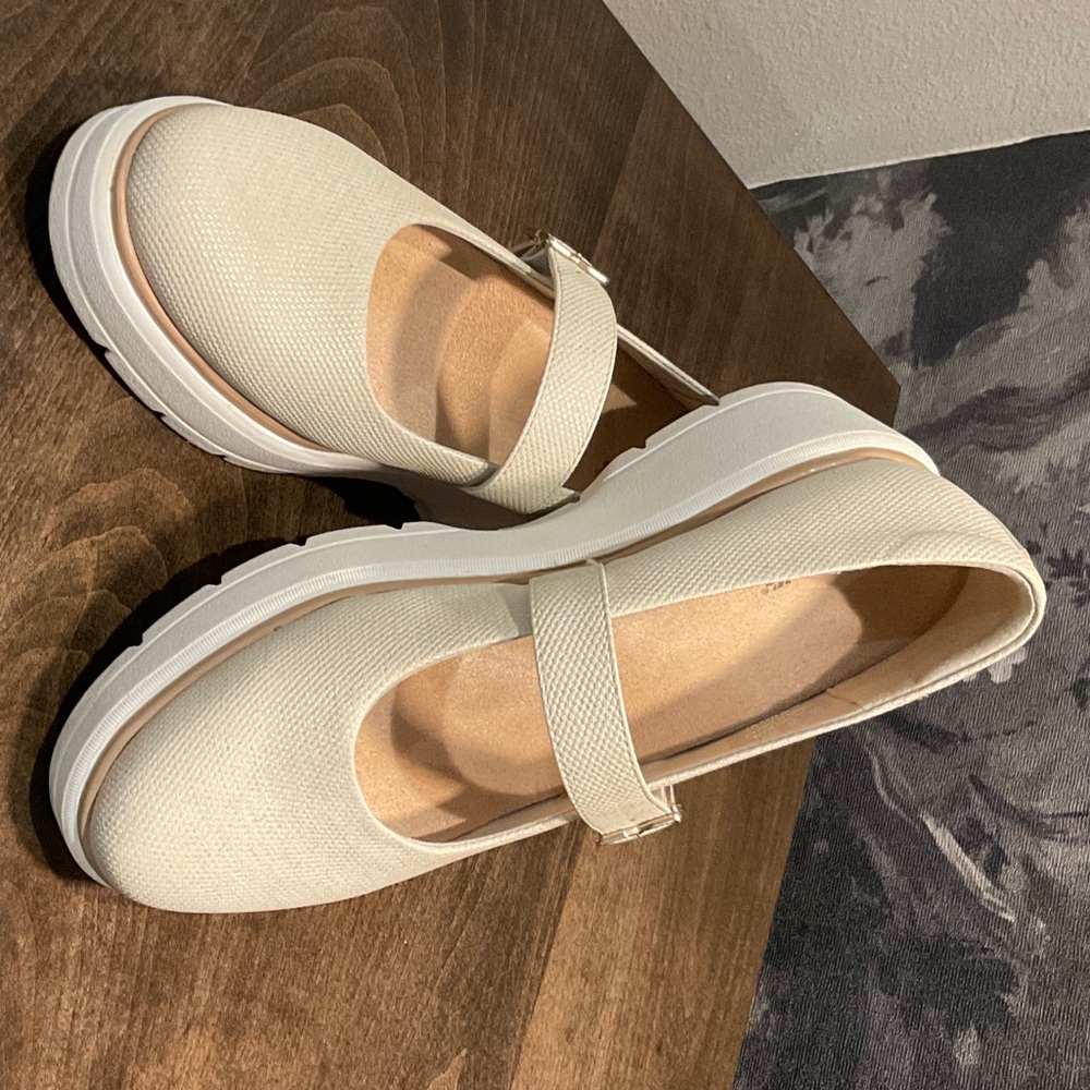 Dr. Scholl's Cream Mary Jane Flats